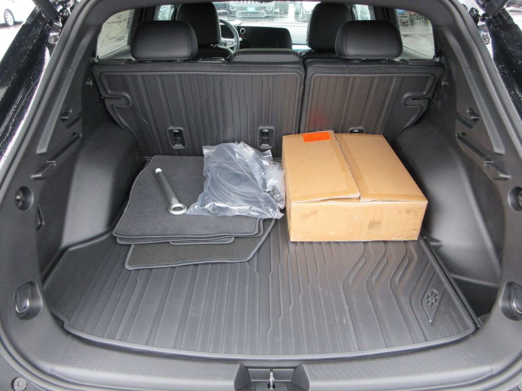 New 2026 Chevrolet Equinox EV LT w/ Convenience Package II AWD/4WD image 12