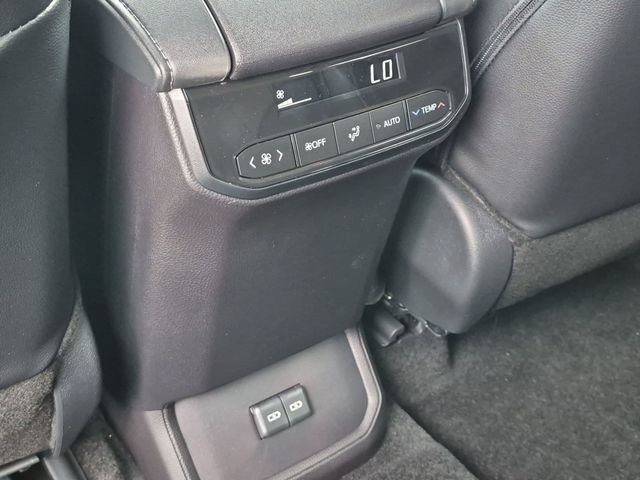 Certified 2026 Toyota Highlander XLE AWD/4WD image 30