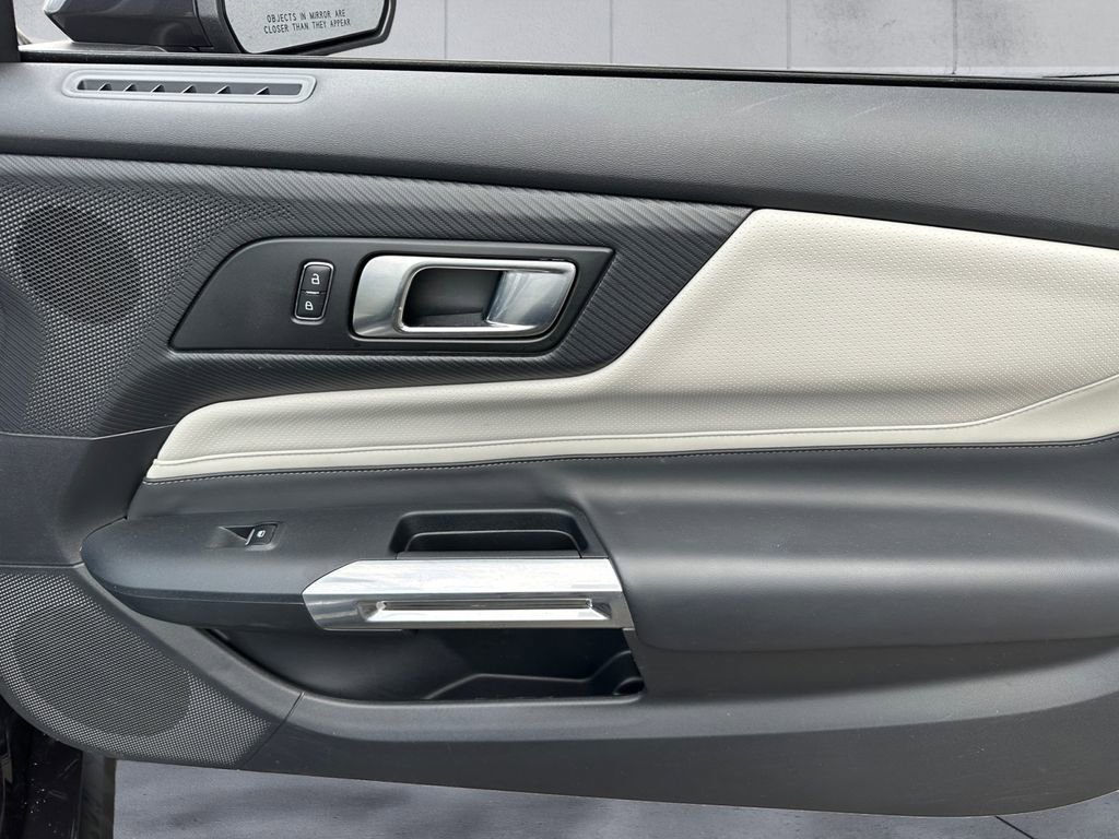 Used 2024 Ford Mustang Premium image 15