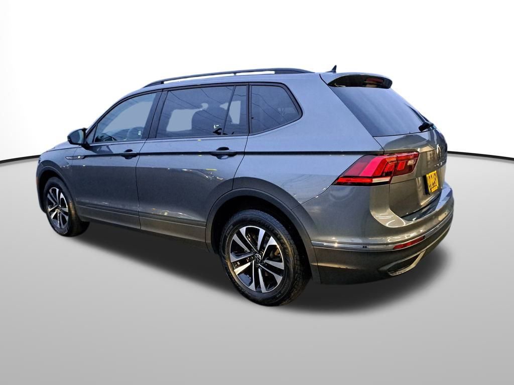 Used 2023 Volkswagen Tiguan S image 3