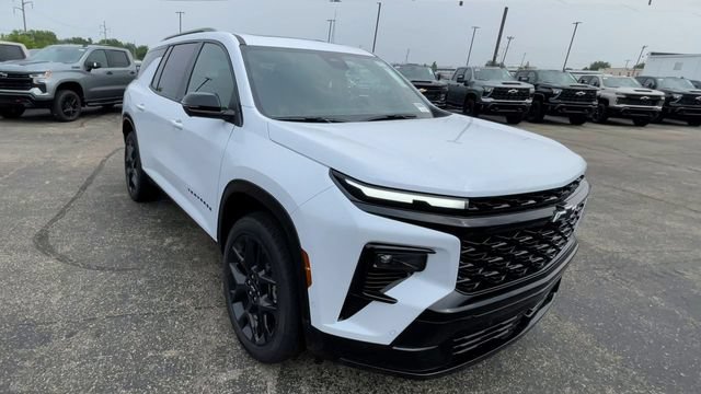 New 2026 Chevrolet Traverse RS w/ LPO, Floor Liner Package AWD/4WD image 4