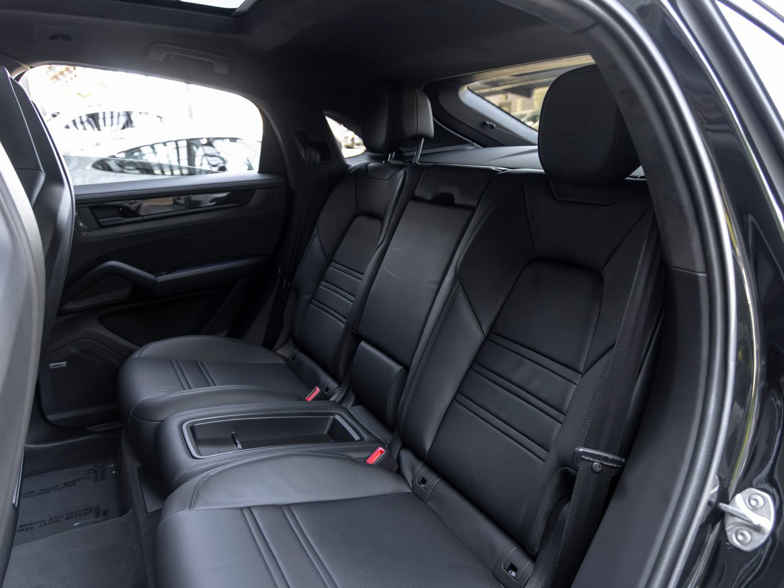 Certified 2025 Porsche Cayenne GTS AWD/4WD image 47