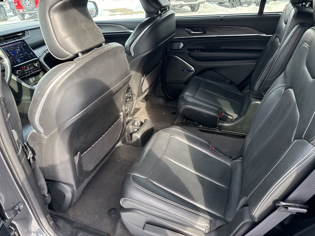 Used 2021 Jeep Grand Cherokee L Overland w/ Luxury Tech Group IV image 16