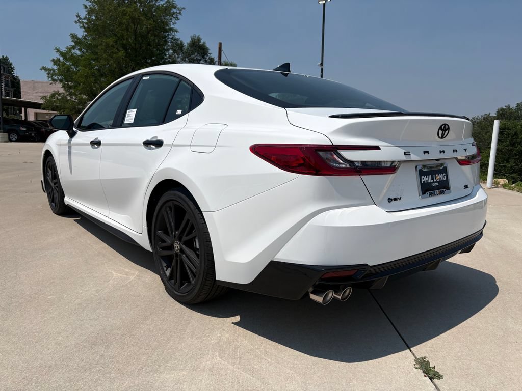 New 2026 Toyota Camry Hybrid FWD image 4