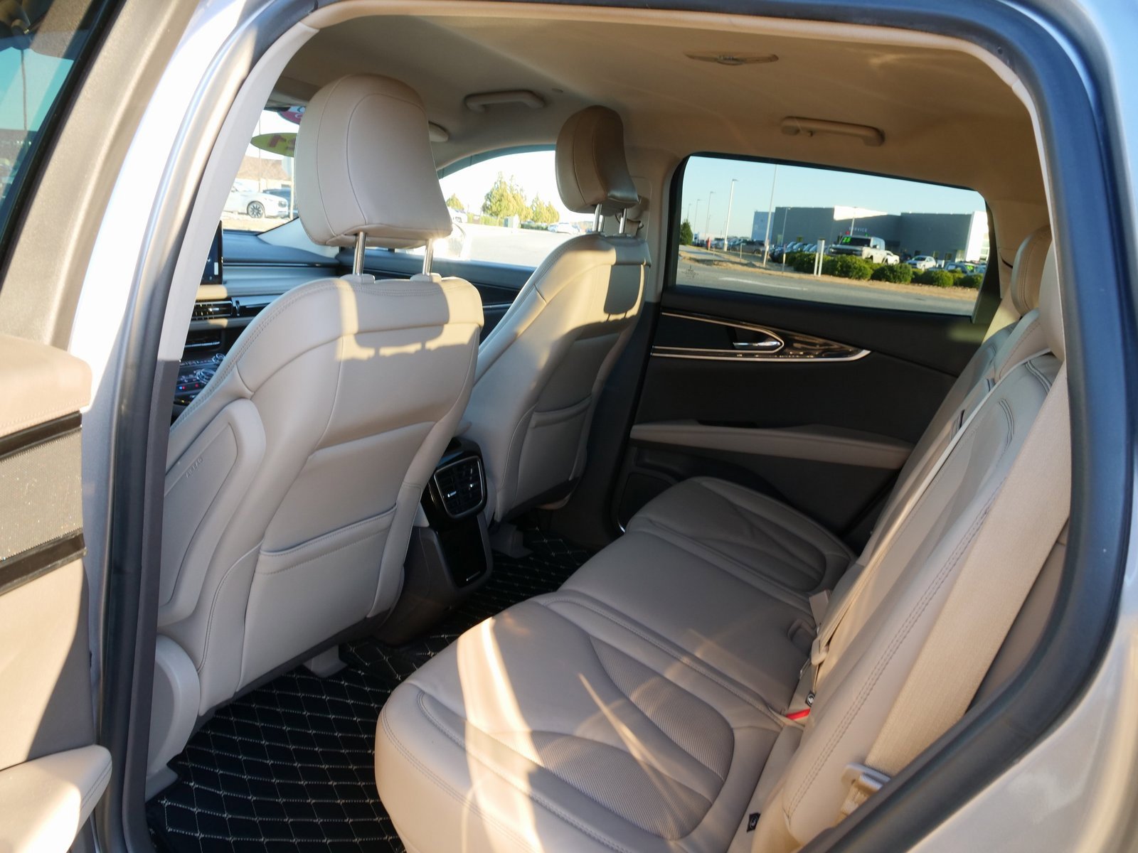 Used 2021 Lincoln Nautilus FWD w/ Equipment Group 101A image 14