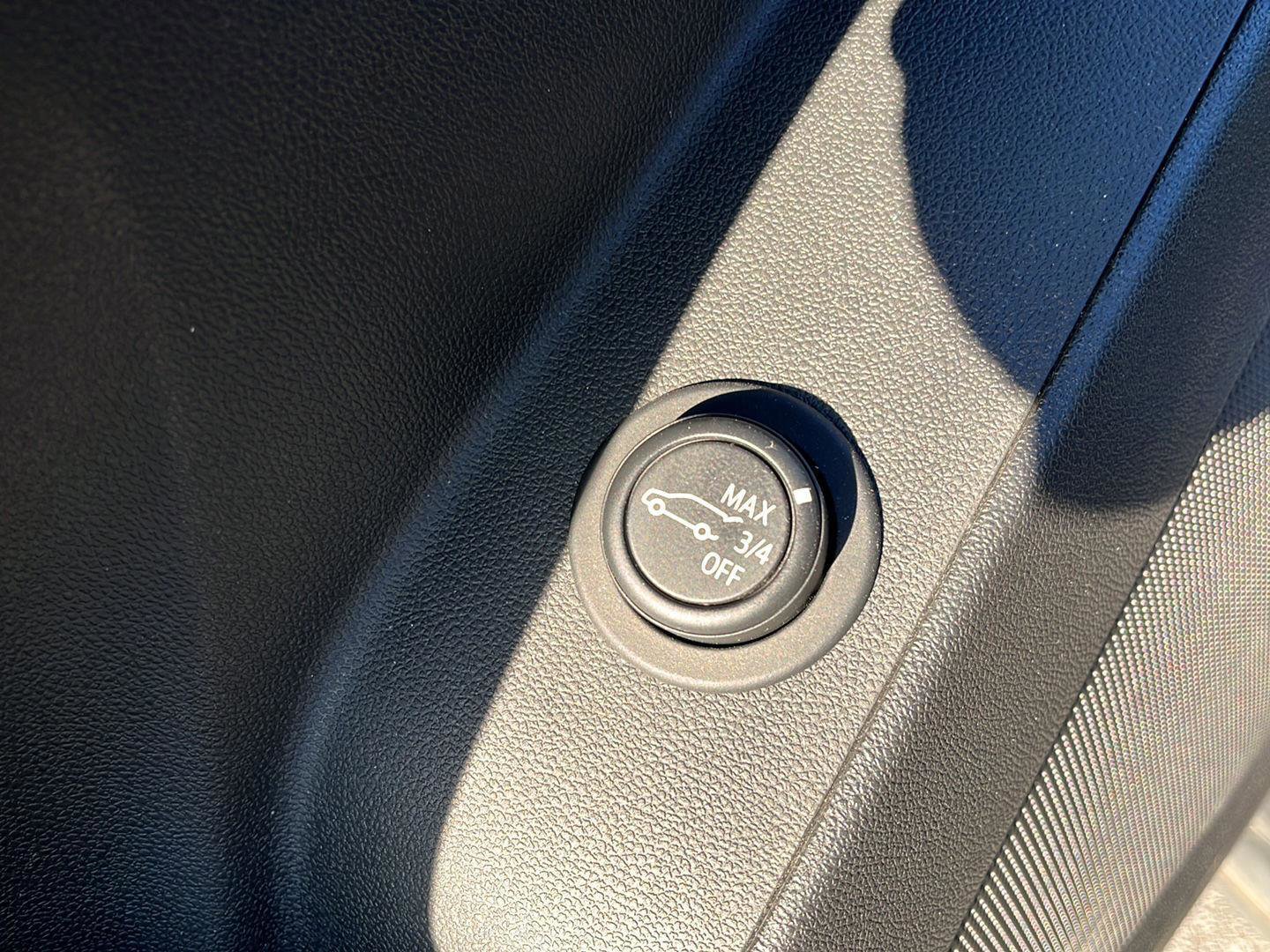 Used 2023 Chevrolet Equinox LT image 12