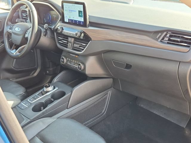 Used 2020 Ford Escape Titanium w/ Titanium Premium Package 2.0 AWD/4WD image 19