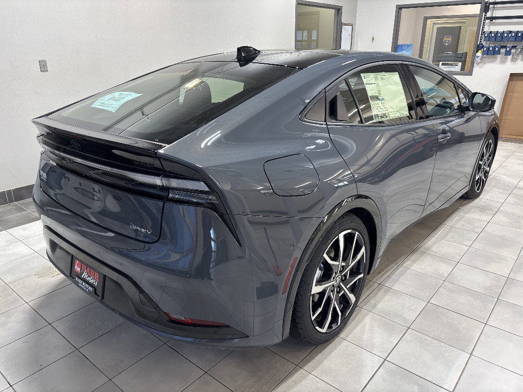New 2026 Toyota Prius Plug-In Hybrid image 4