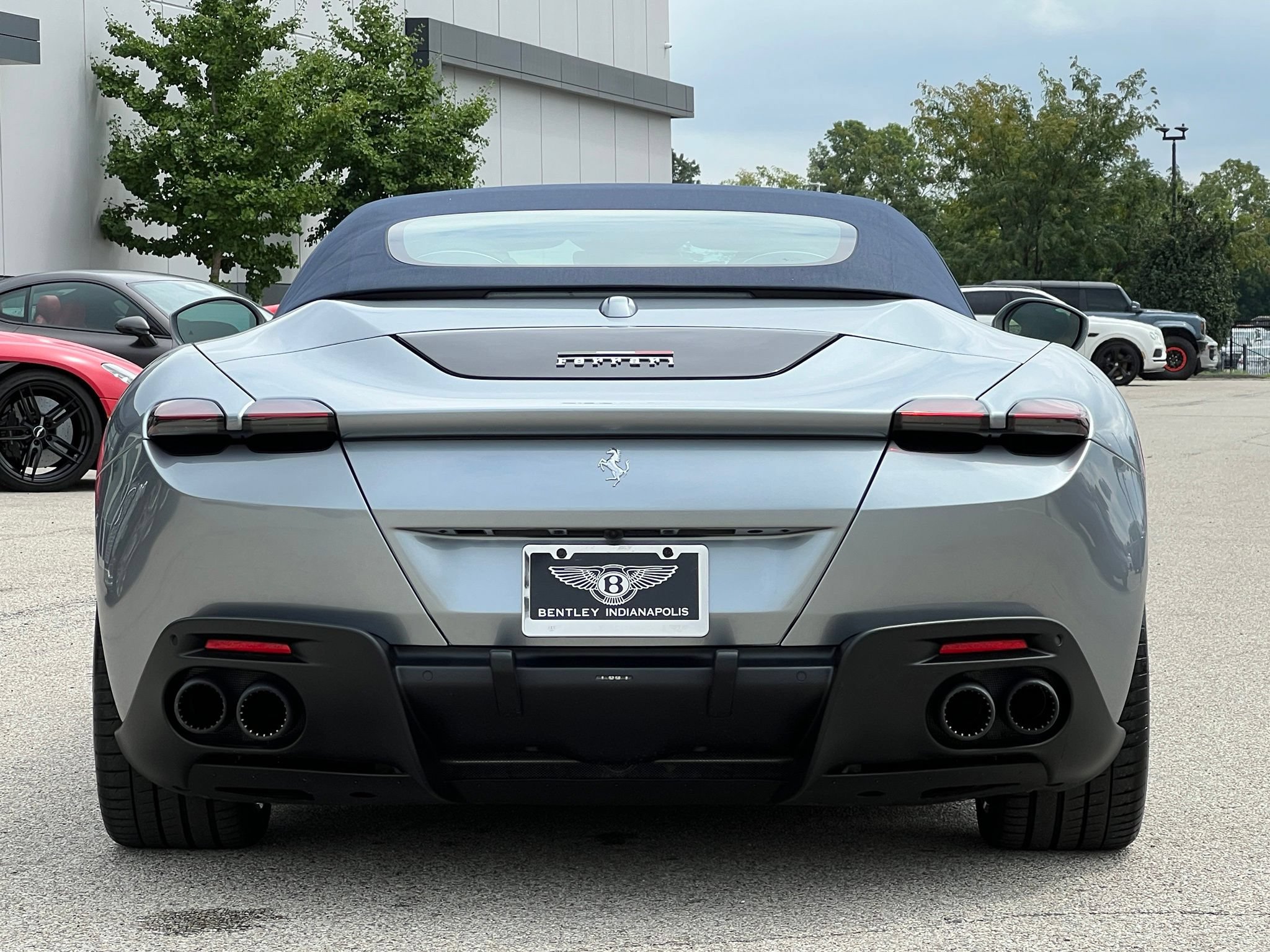 Used 2024 Ferrari Roma Spider RWD image 9