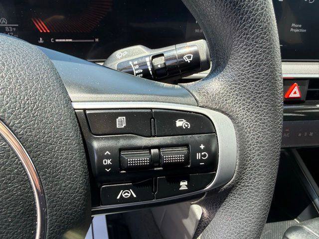Used 2026 Kia K5 LXS FWD image 9