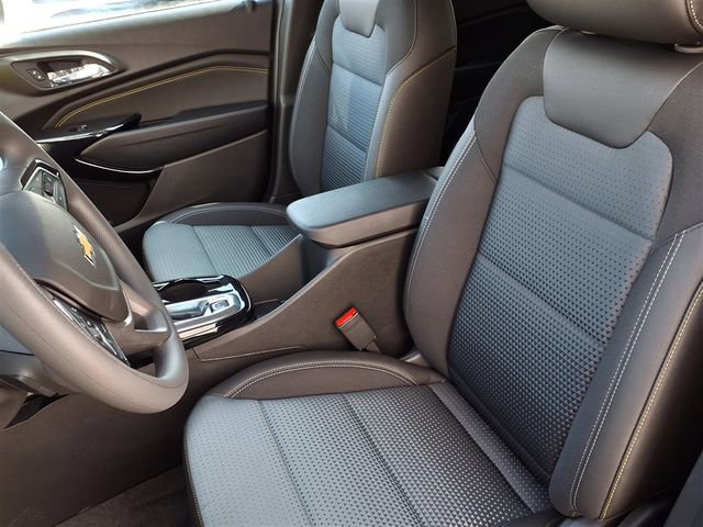 New 2026 Chevrolet Trax LT FWD image 3