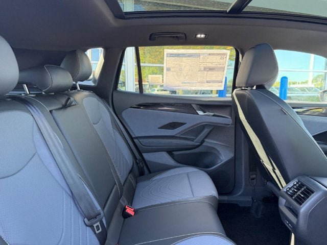 New 2026 Volkswagen Tiguan SE R-Line AWD/4WD image 5