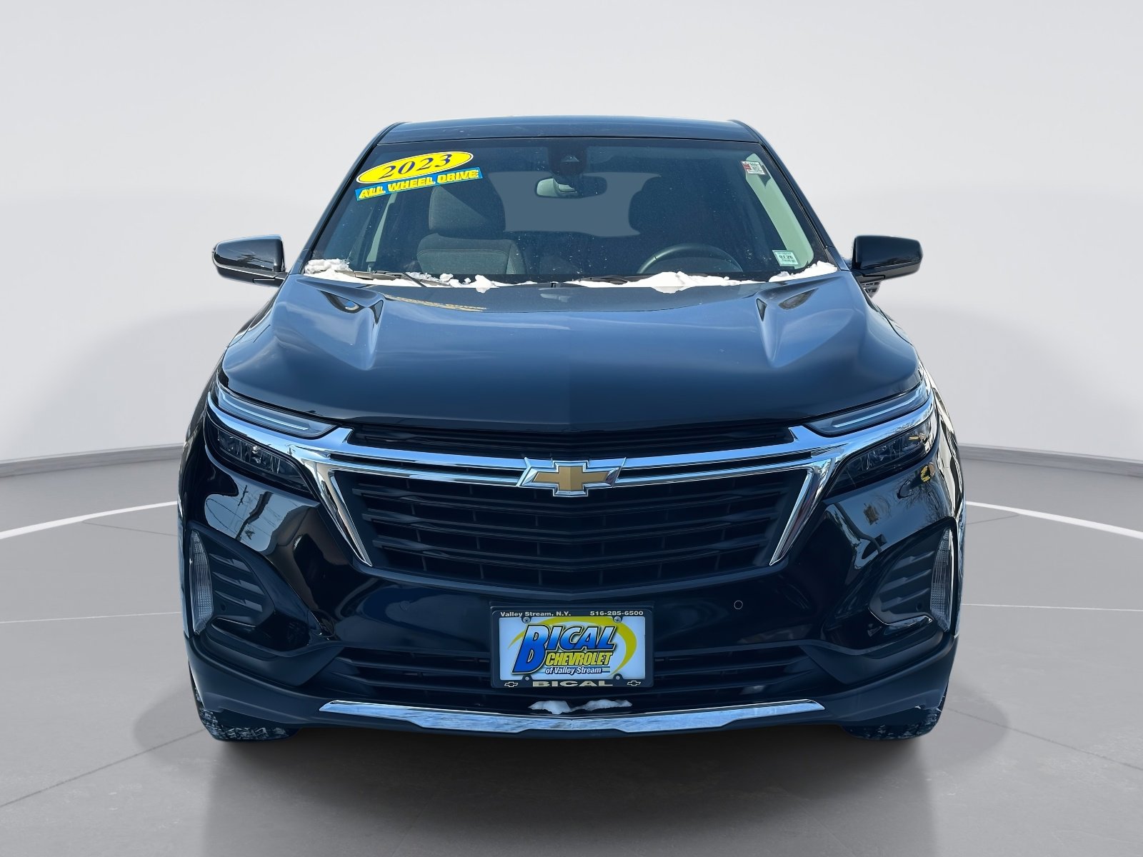 Used 2023 Chevrolet Equinox LT image 3