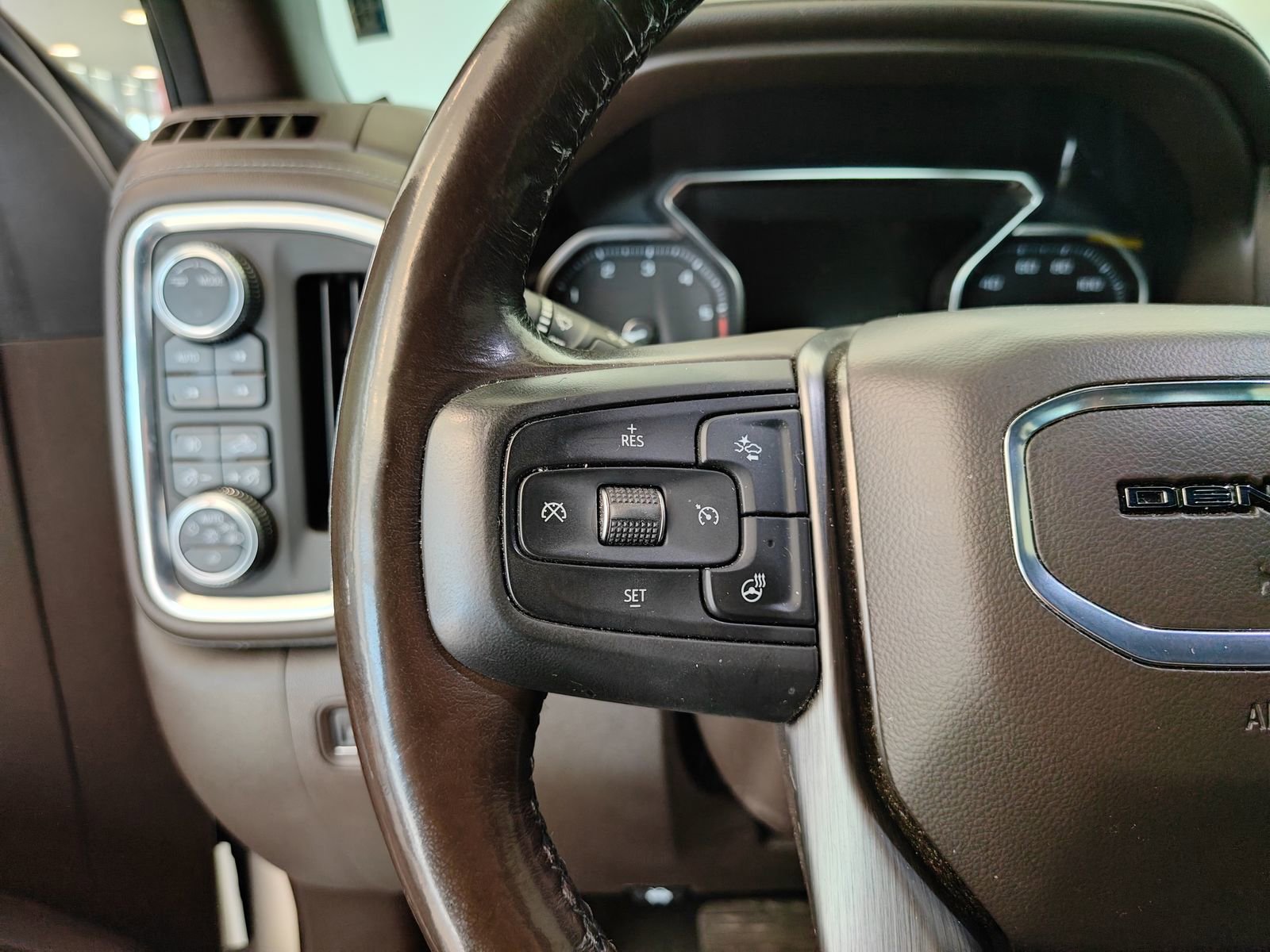 Used 2020 GMC Sierra 1500 Denali w/ Technology Package image 12