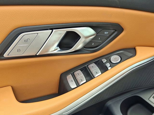 Used 2025 BMW 330i xDrive Sedan w/ Premium Package image 9