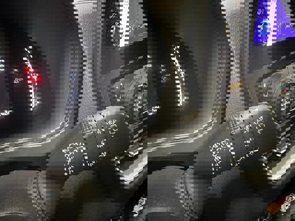 Used 2025 Toyota Grand Highlander AWD image 23