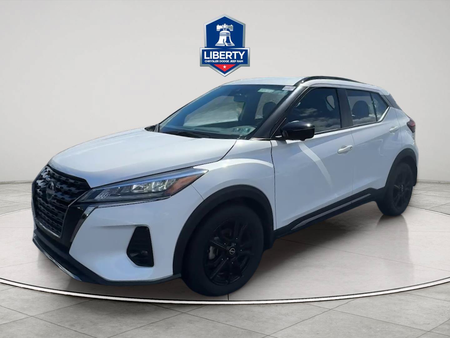 Used 2023 Nissan Kicks SR