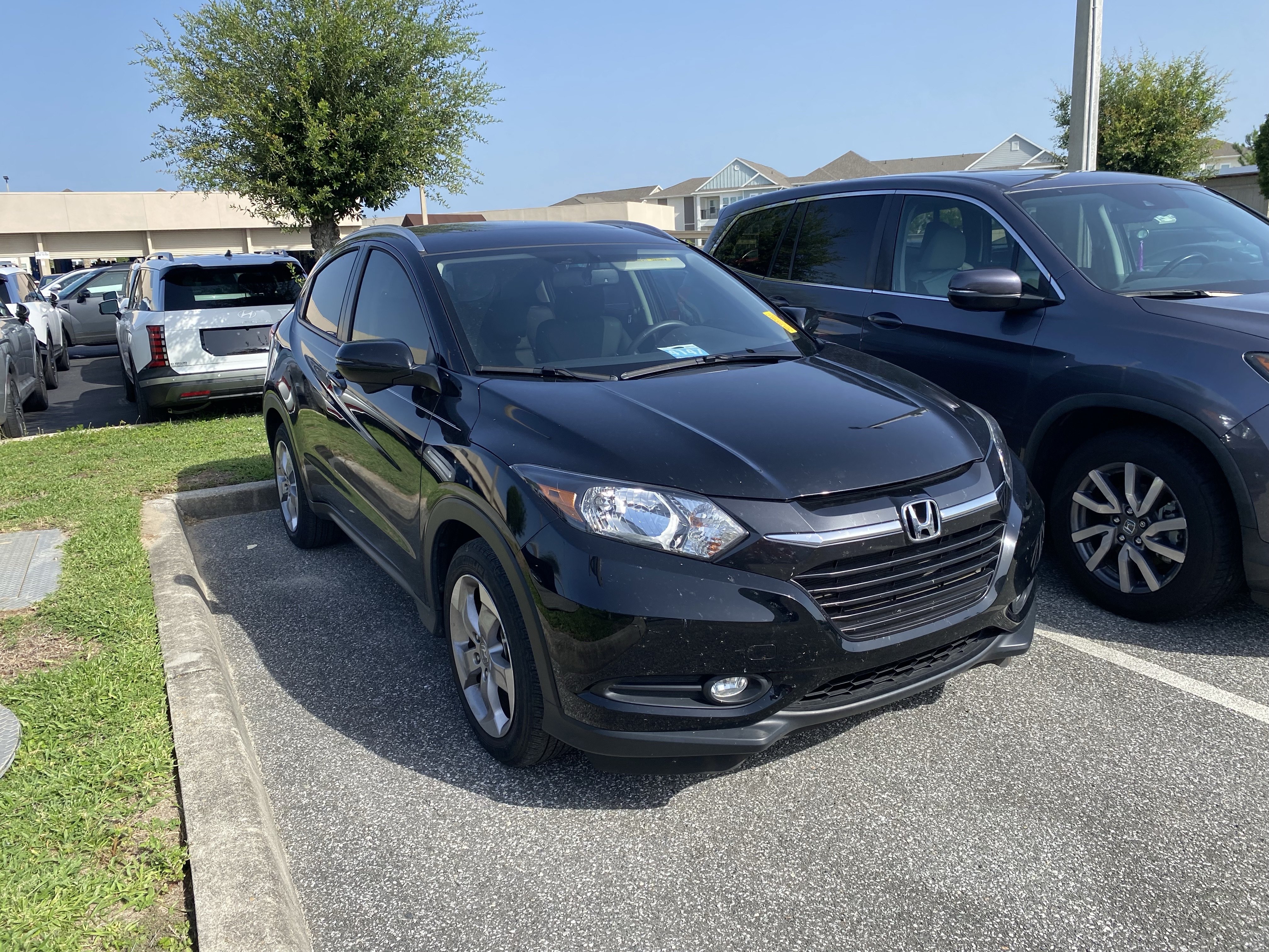 Used 2017 Honda HR-V EX-L image 5