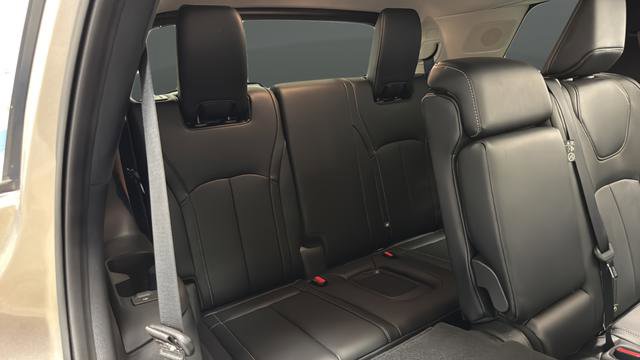 Used 2023 INFINITI QX60 Luxe image 26