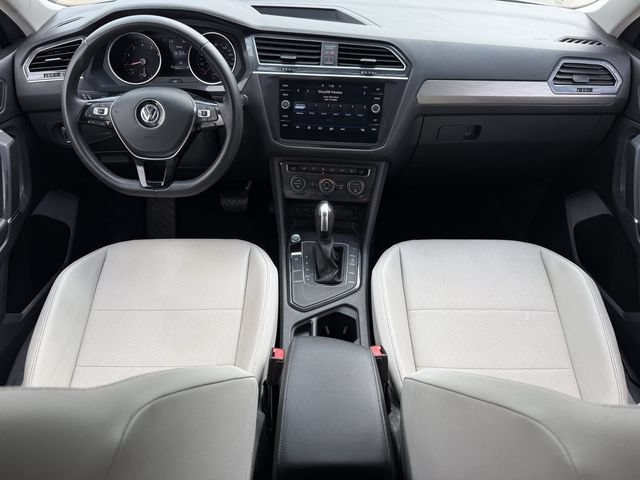 Used 2020 Volkswagen Tiguan SE w/ Panoramic Sunroof Package FWD image 10