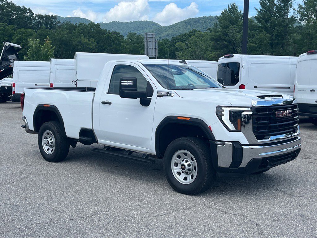 Used 2024 GMC Sierra 2500 Pro image 1