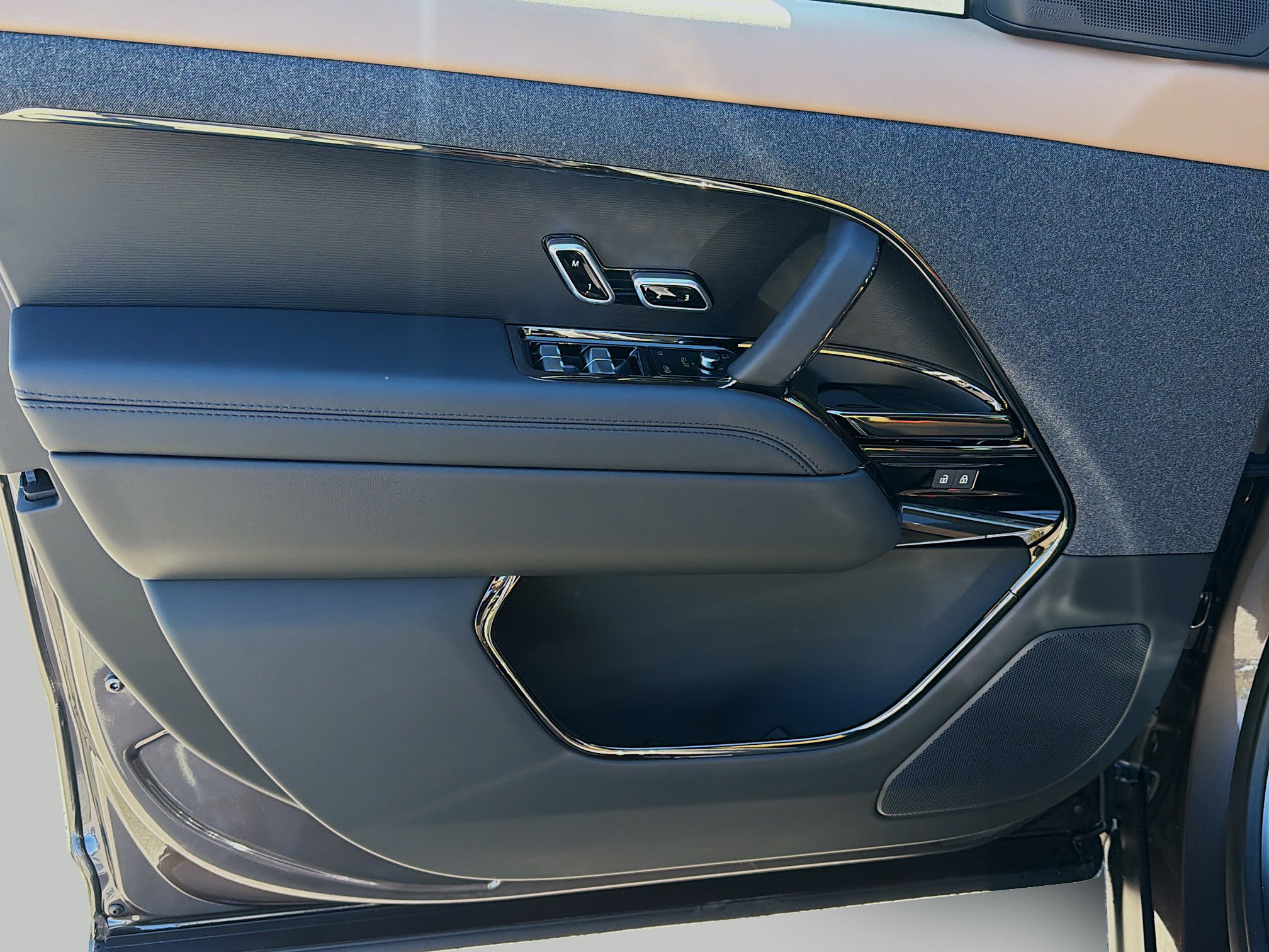 New 2026 Land Rover Range Rover Sport Dynamic SE image 22