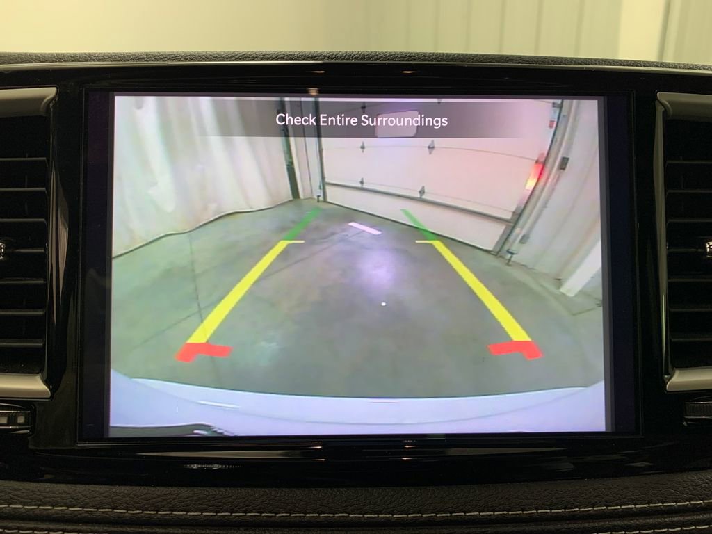 Used 2023 Chrysler Pacifica Touring-L FWD image 30