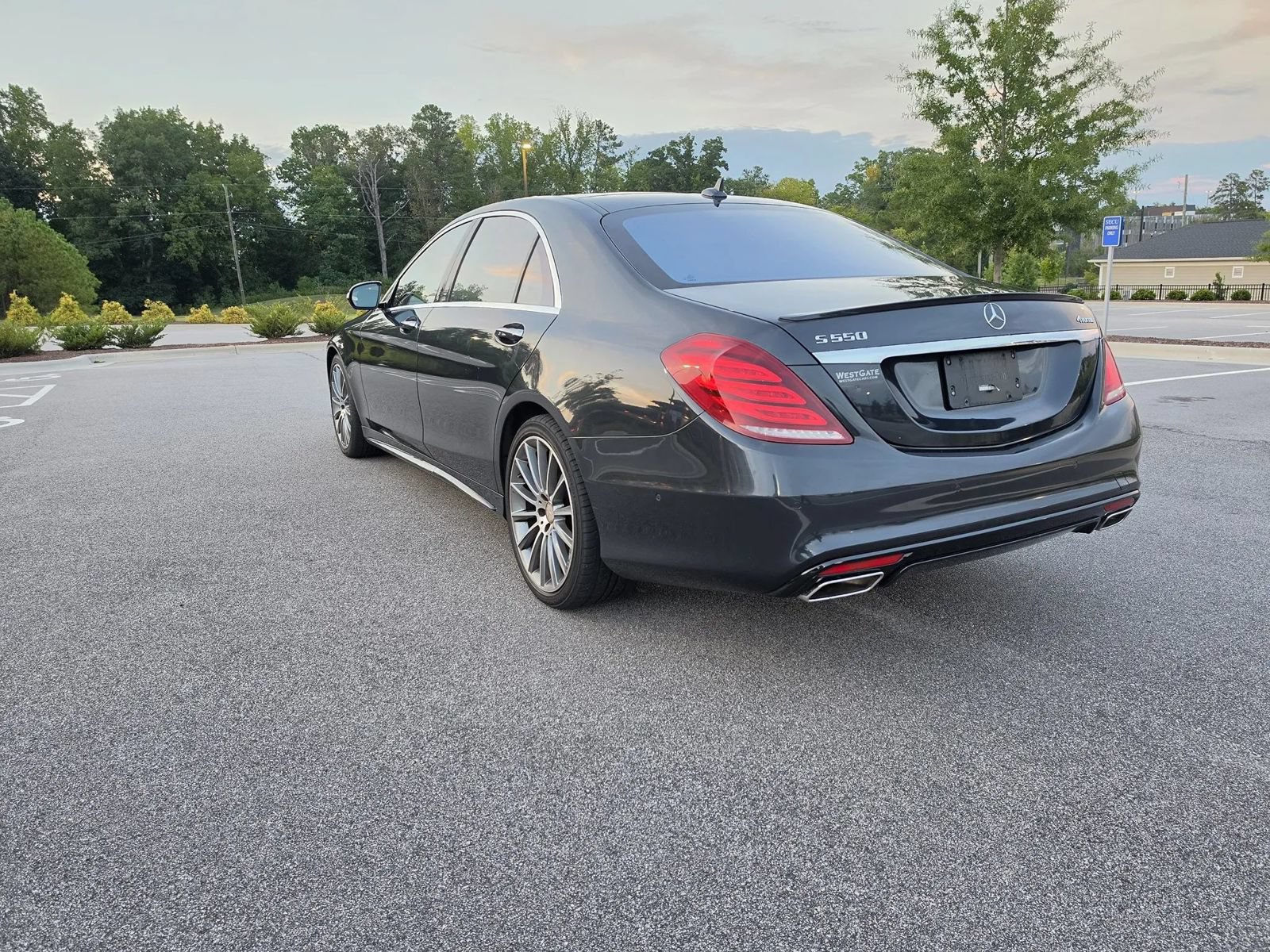 Used 2015 Mercedes-Benz S 550 4MATIC Sedan image 9