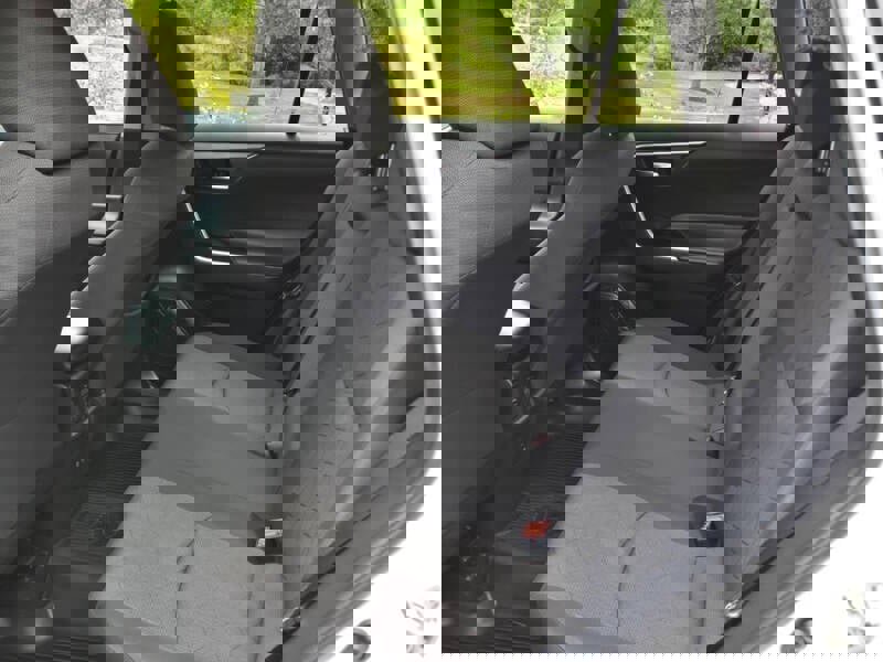 Used 2020 Toyota RAV4 XLE w/ Convenience Package image 14