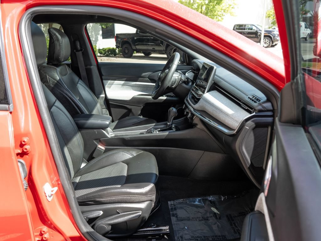 Used 2023 Jeep Compass Latitude w/ Sun and Sound Group AWD/4WD image 10