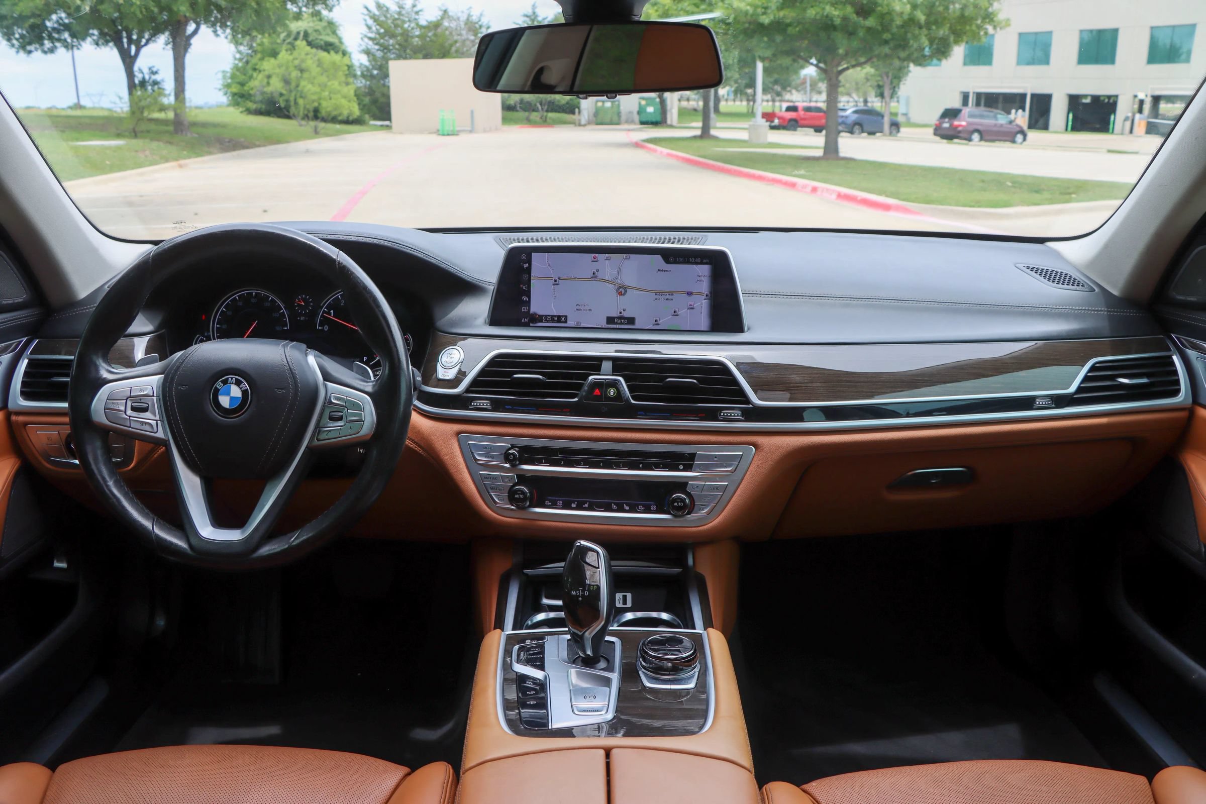 Used 2017 BMW 750i xDrive AWD/4WD image 26