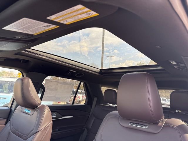 New 2026 Ford Explorer Platinum image 36