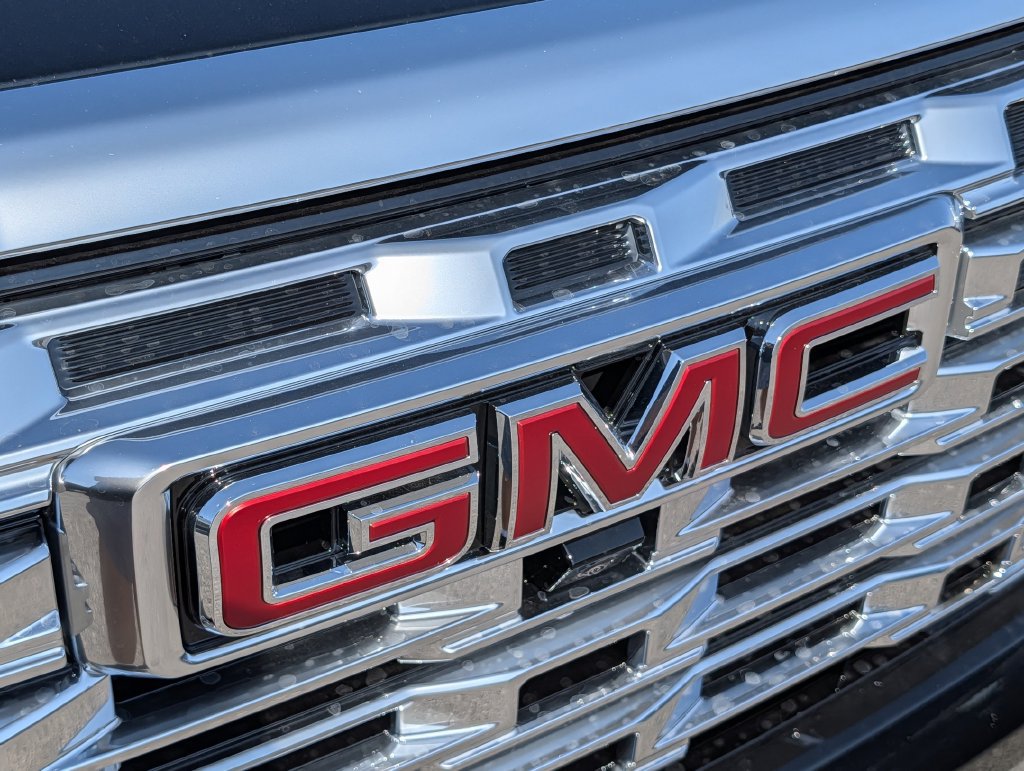 New 2027 GMC Terrain Denali w/ LPO, Floor Liner Package AWD/4WD image 33