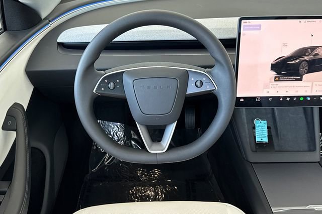 Used 2025 Tesla Model 3 Long Range image 16