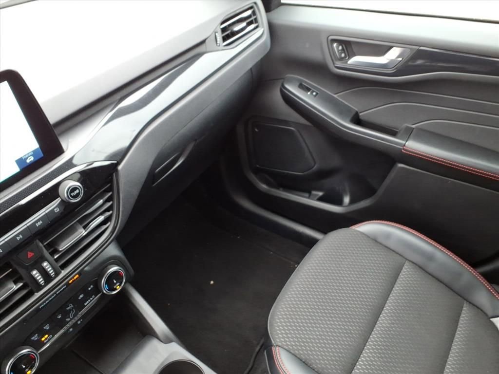 Used 2025 Ford Escape ST-Line image 30