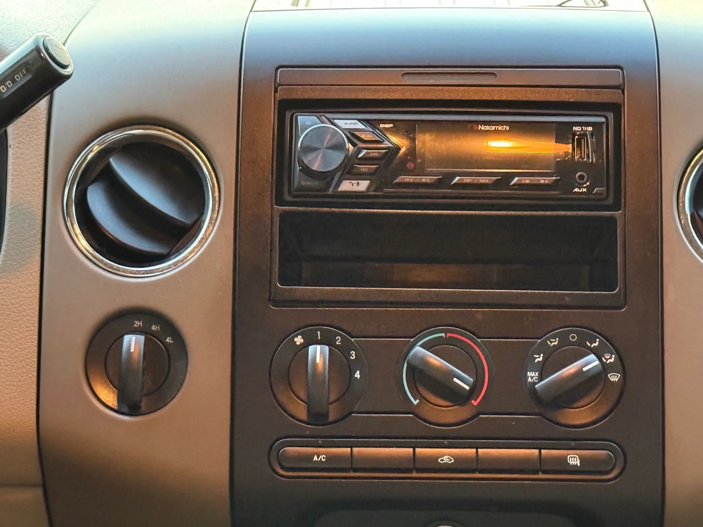 Used 2004 Ford F150 FX4 image 27