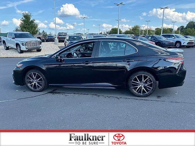 Used 2024 Toyota Camry SE FWD image 12