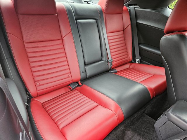Used 2013 Dodge Challenger SXT Plus image 18