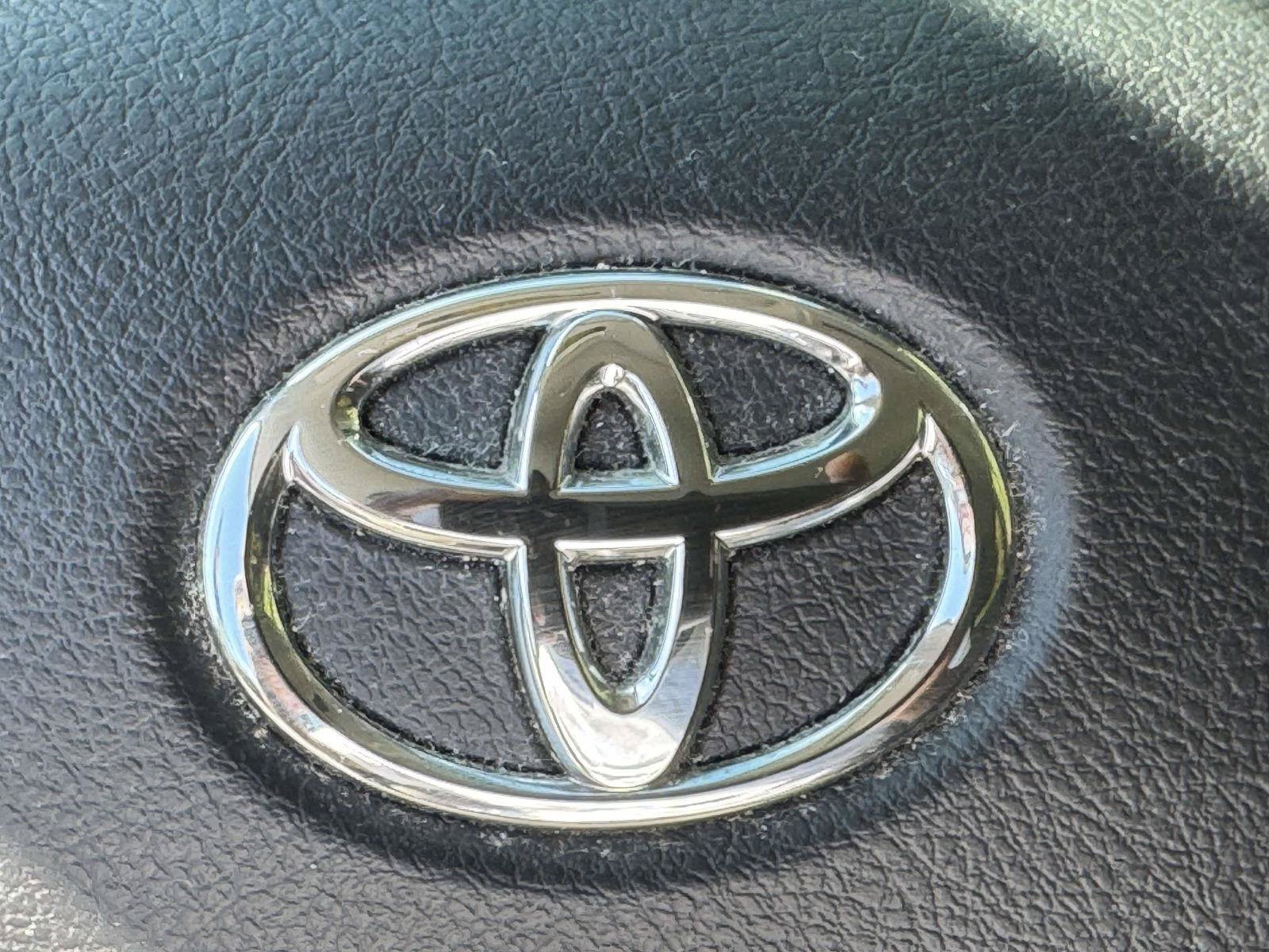 Used 2022 Toyota Tacoma SR AWD/4WD image 32