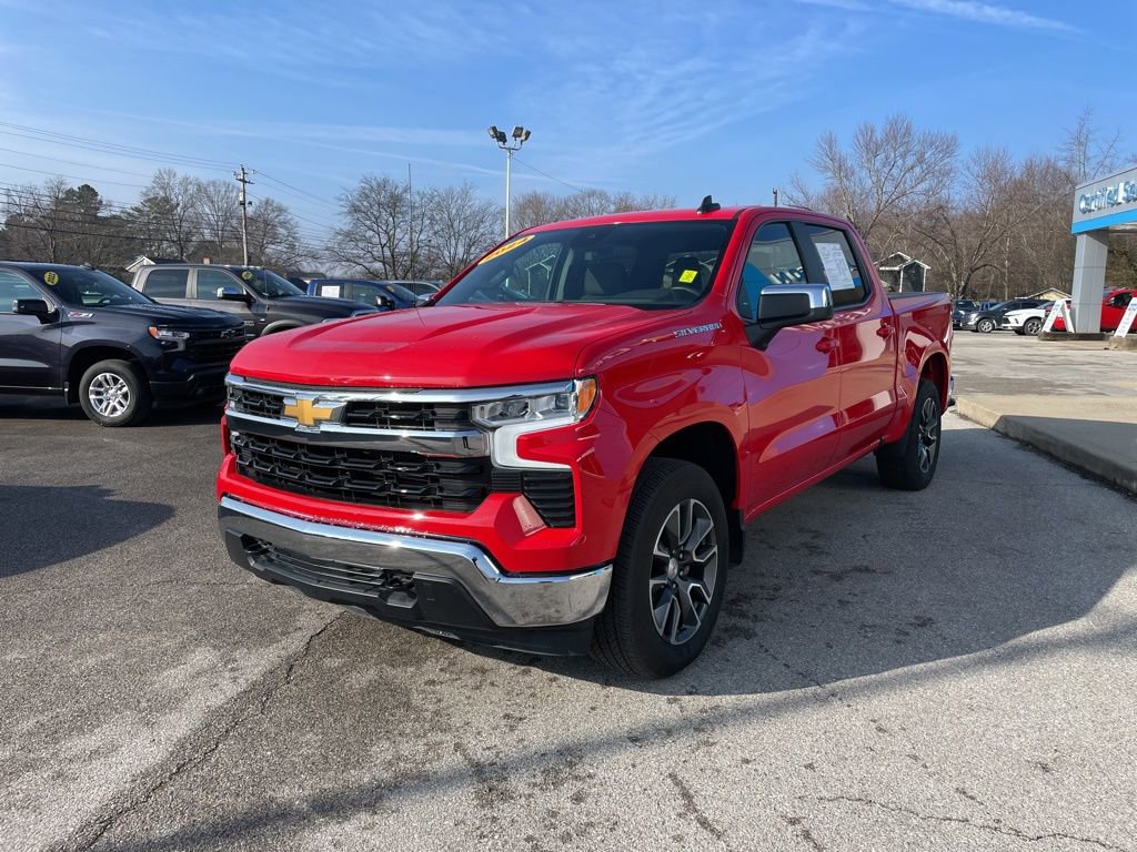 Used 2024 Chevrolet Silverado 1500 LT image 3