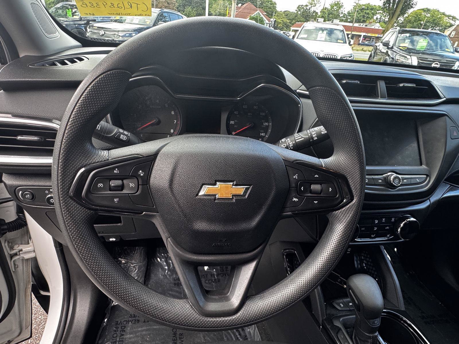 Certified 2022 Chevrolet TrailBlazer LT w/ Driver Confidence Package AWD/4WD image 18