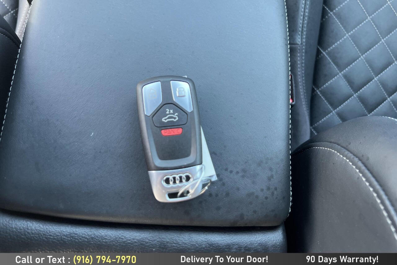 Used 2019 Audi SQ5 Premium Plus w/ Premium Plus Package AWD/4WD image 17