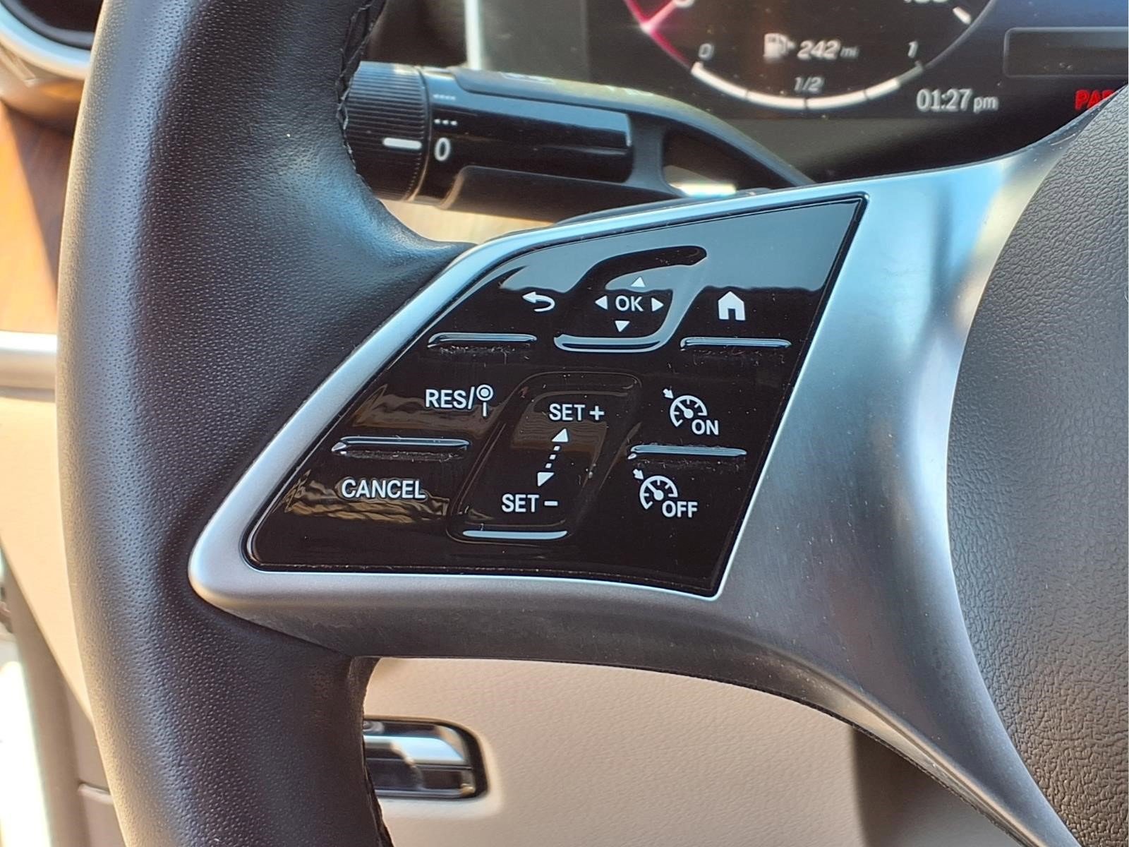 Certified 2023 Mercedes-Benz C 300 4MATIC Sedan image 17