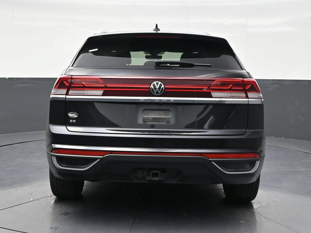 Used 2024 Volkswagen Atlas Cross Sport SE FWD image 4