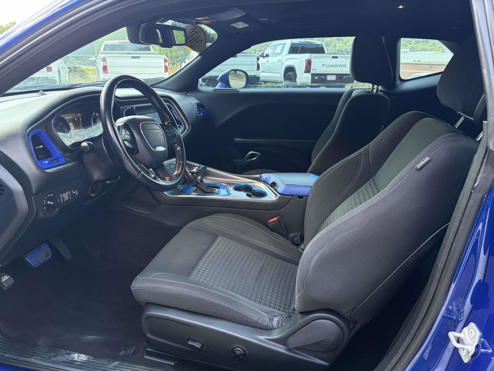 Used 2019 Dodge Challenger SXT RWD image 4