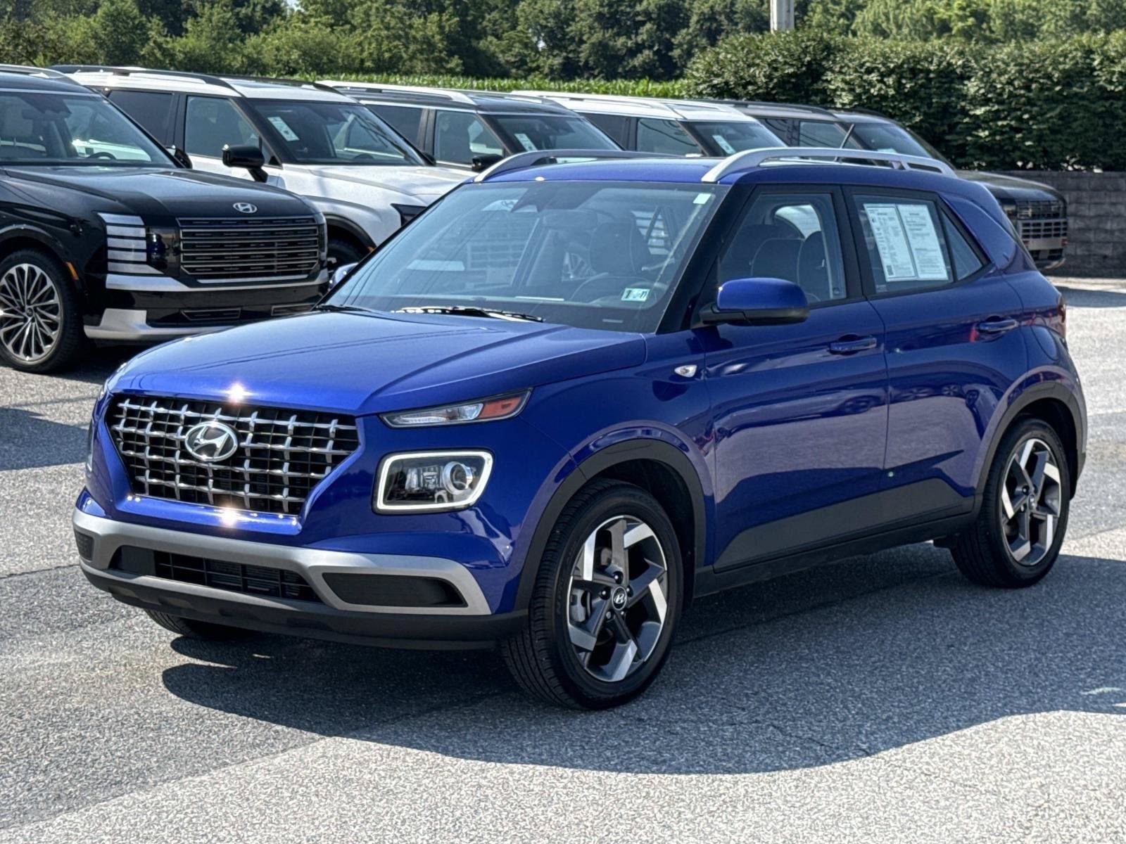 Certified 2025 Hyundai Venue Limited FWD image 28