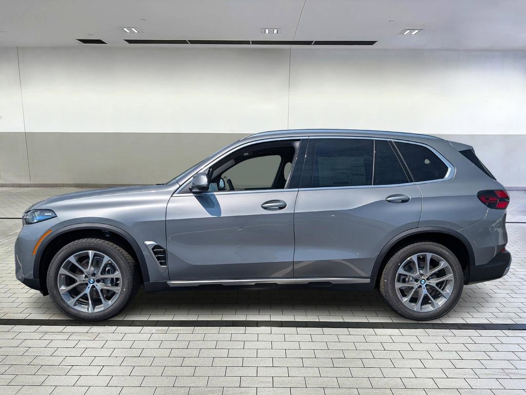 New 2026 BMW X5 xDrive40i image 2