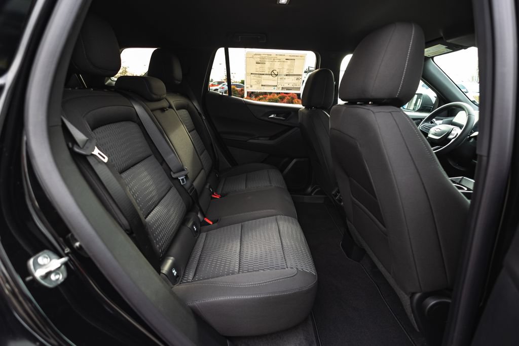 New 2026 Chevrolet Equinox LT w/ LPO, Floor Liner Package AWD/4WD image 24
