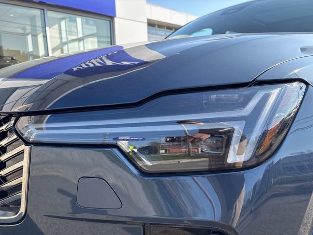 Used 2025 Volvo XC90 B6 Plus image 9