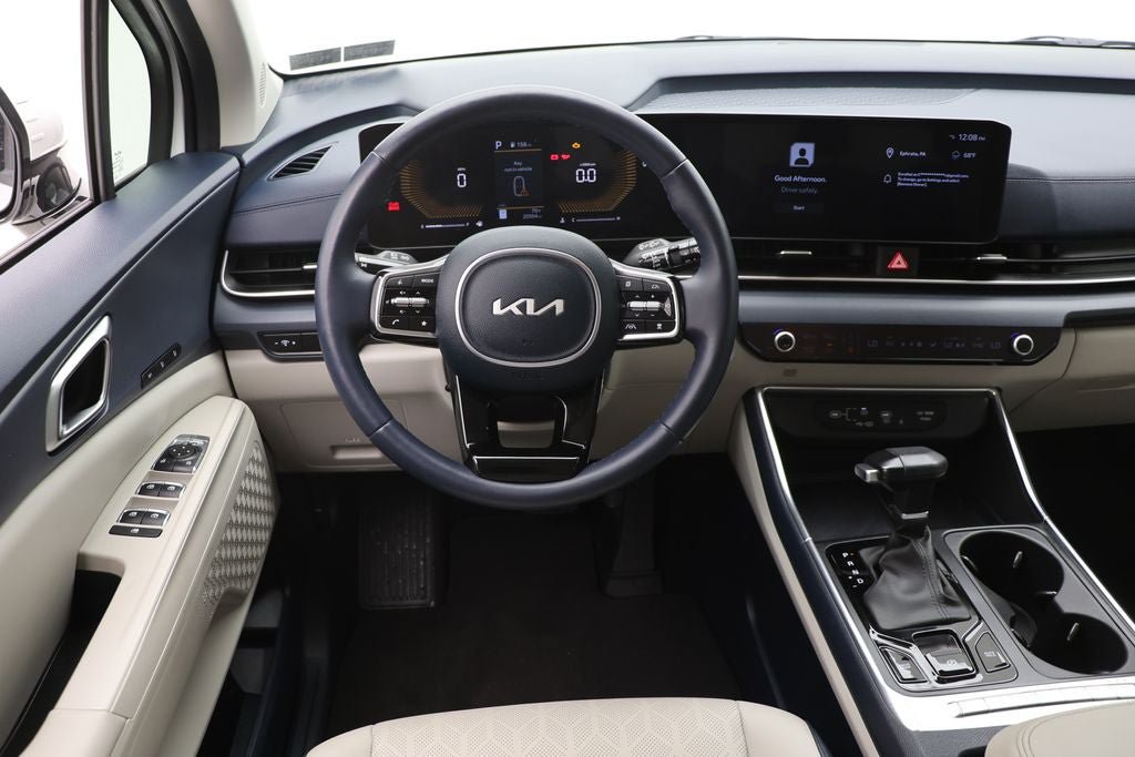 Used 2025 Kia Carnival EX FWD image 13